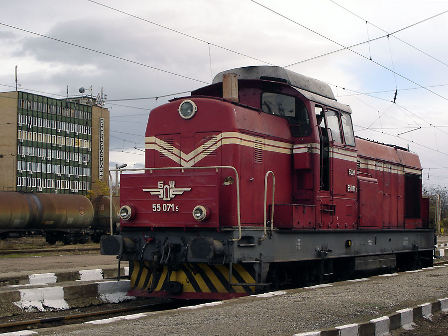 55 071.5: На гара искър чака трасе за София