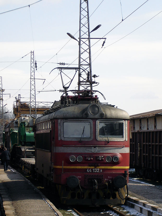 44 132.9 и влак 10702