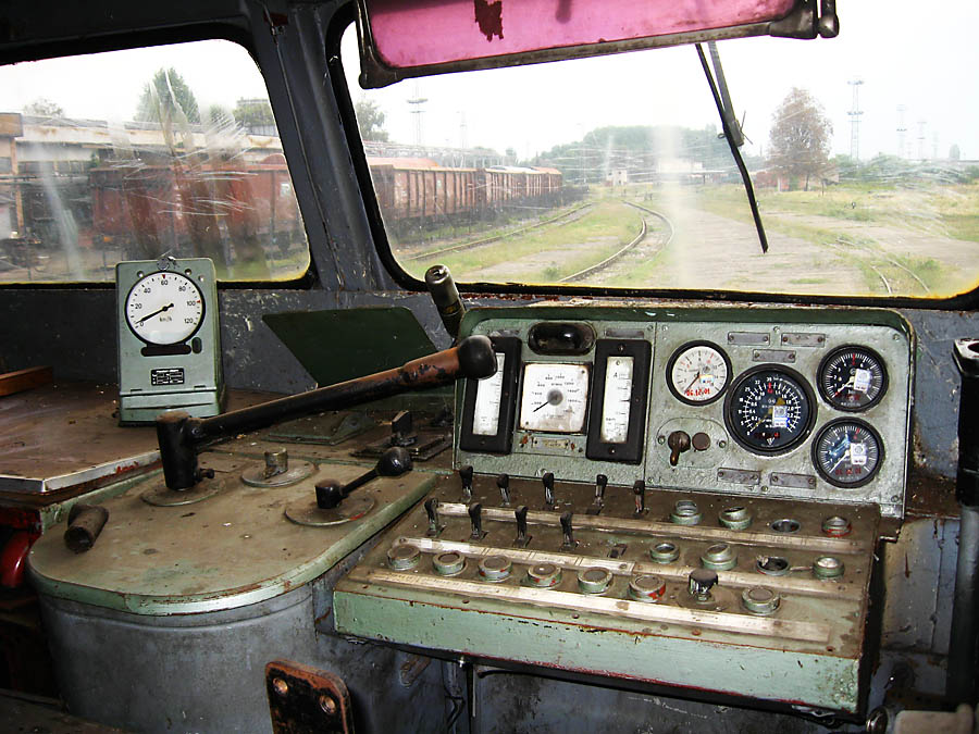 76 011-4: Пулт