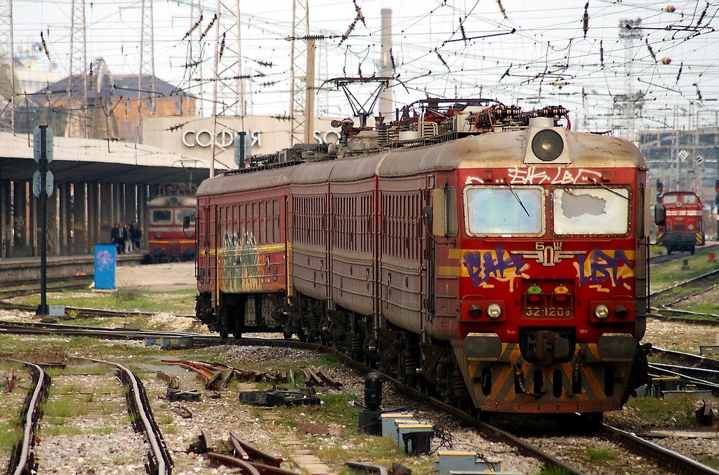 ЕМВ 32 119/120 на гара София