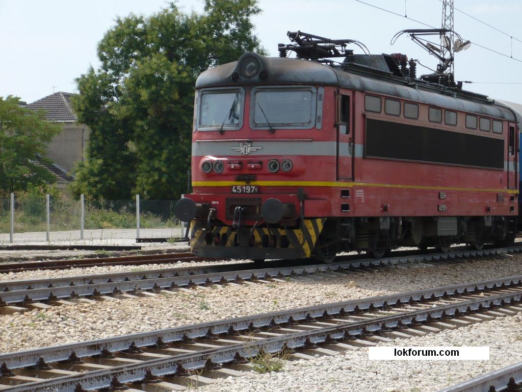 45 197 в Полски Тръмбеи