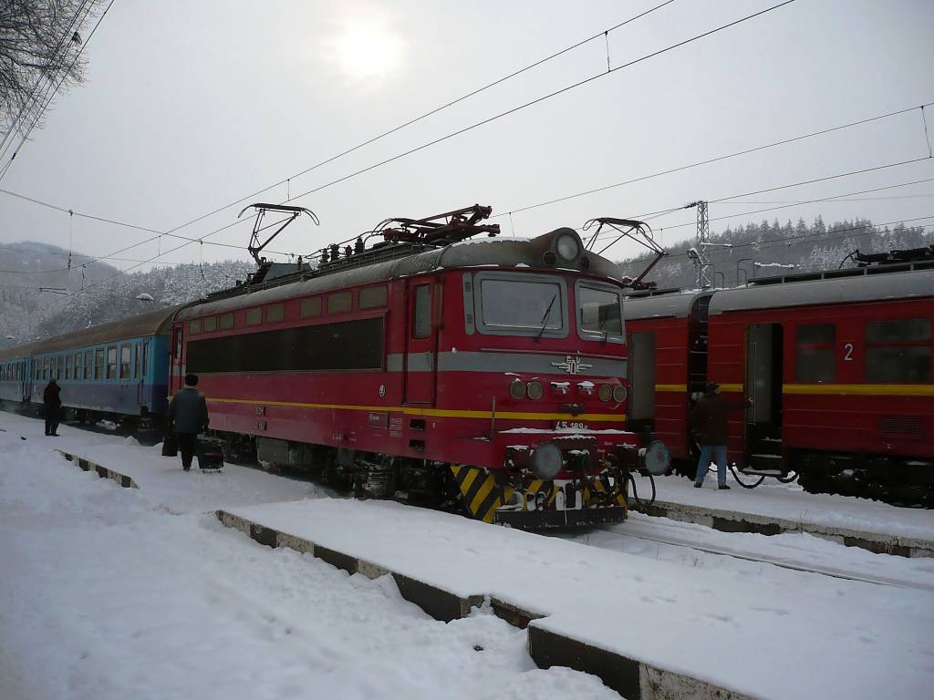 45 189.8 и страхливото слънце