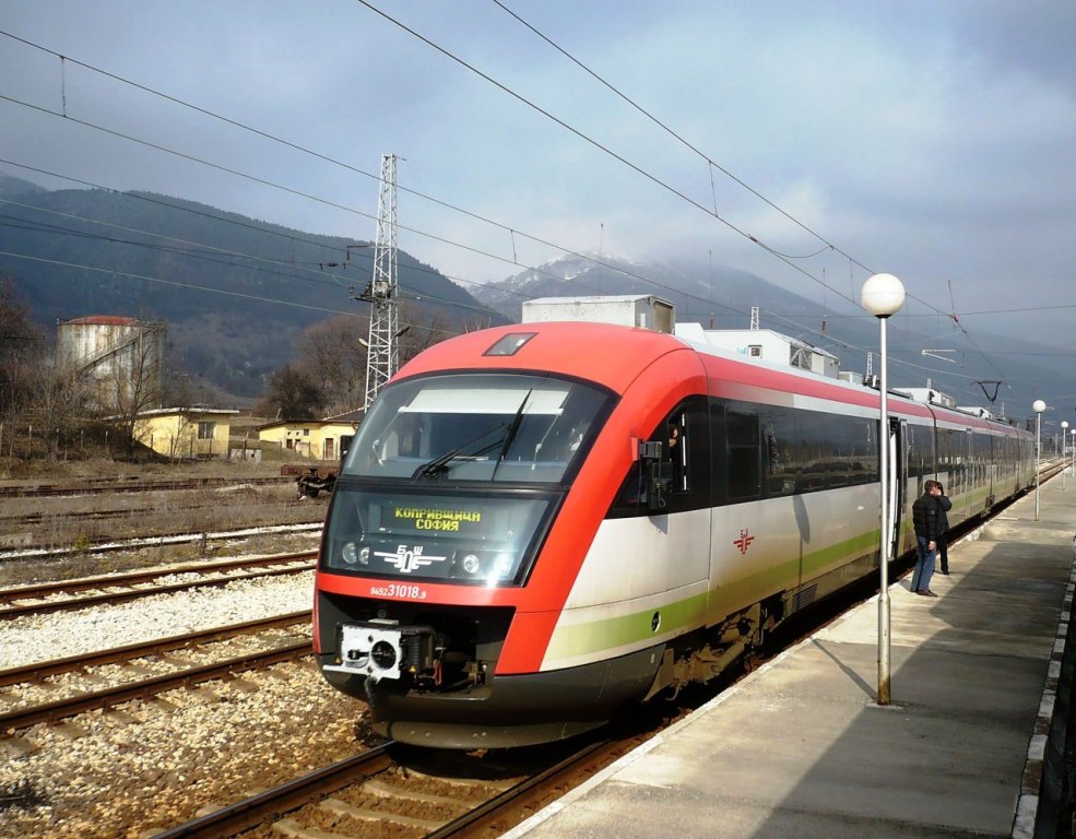31 017/018 на Златица
