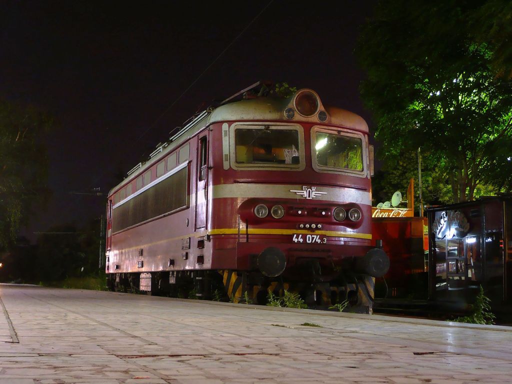 лок 44 074.3 на гара Варна