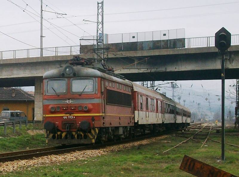 44 113