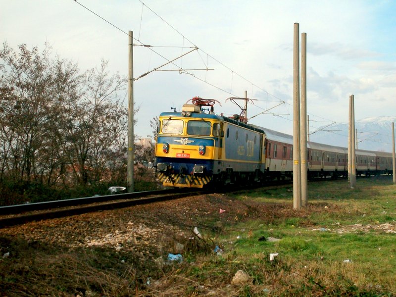 46 235