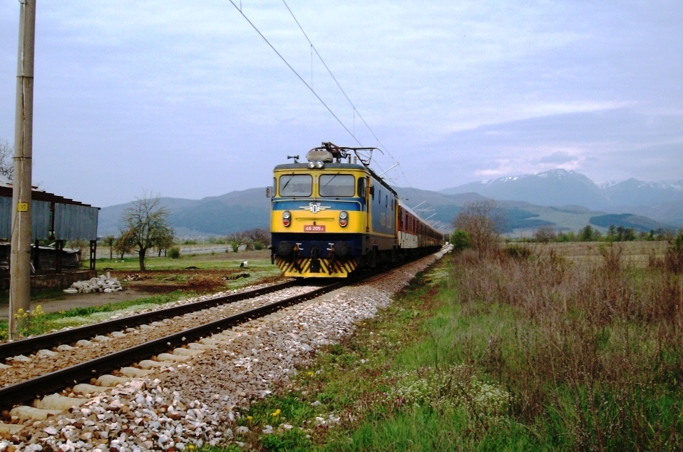 46 205