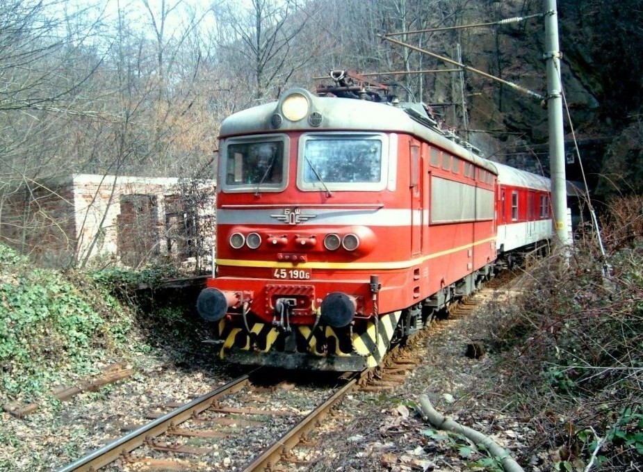 45 190