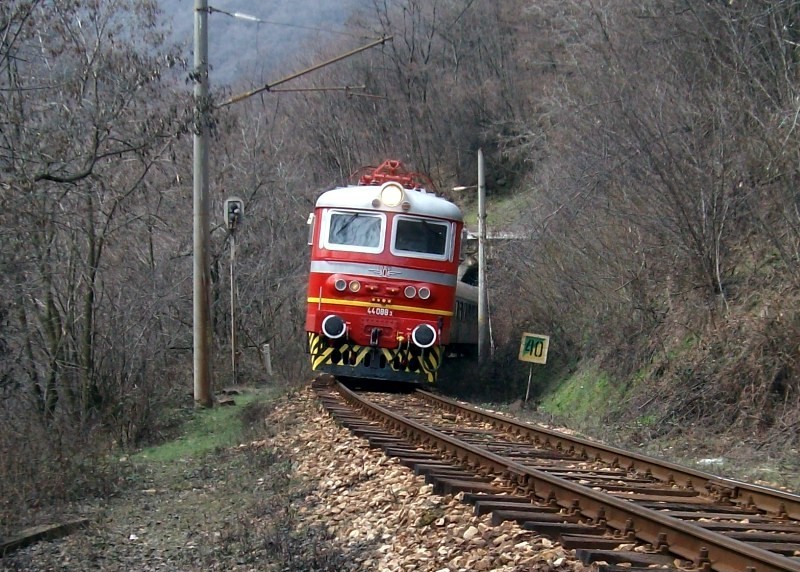 44 088