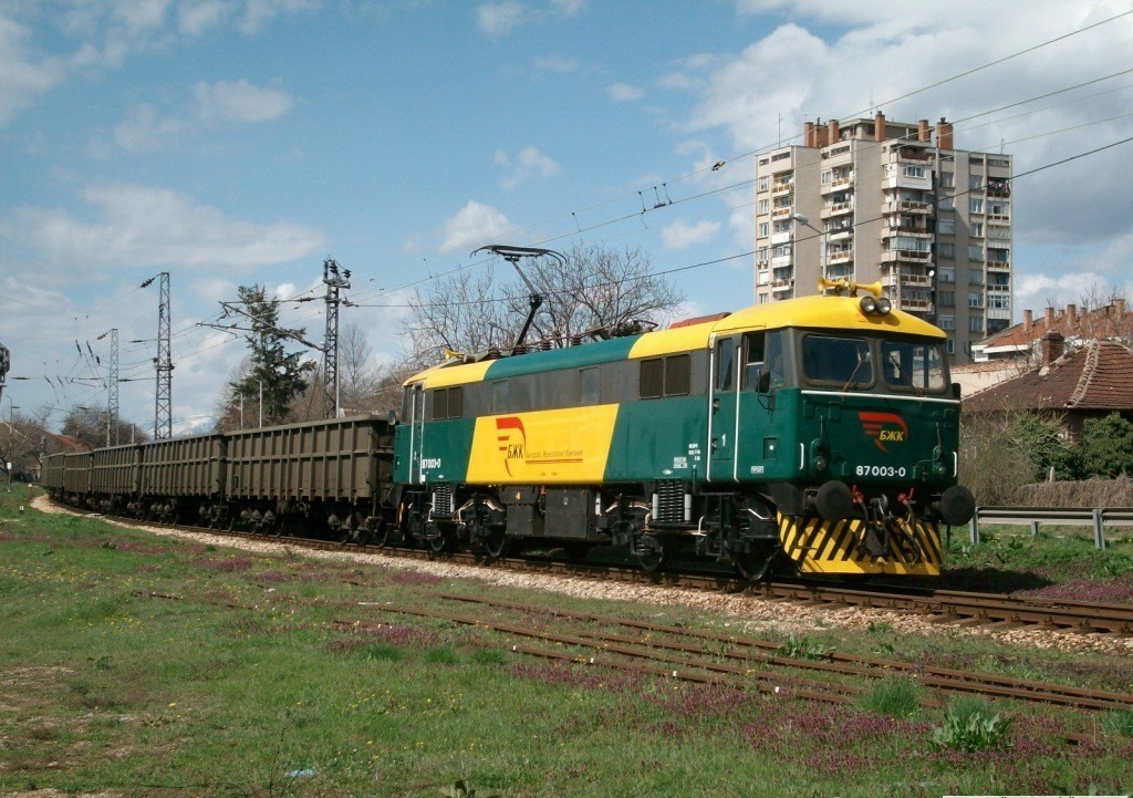 87 003