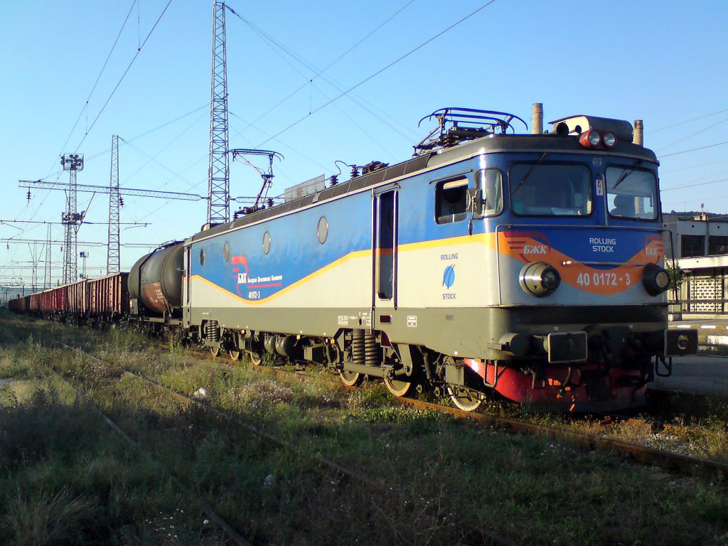 400172
