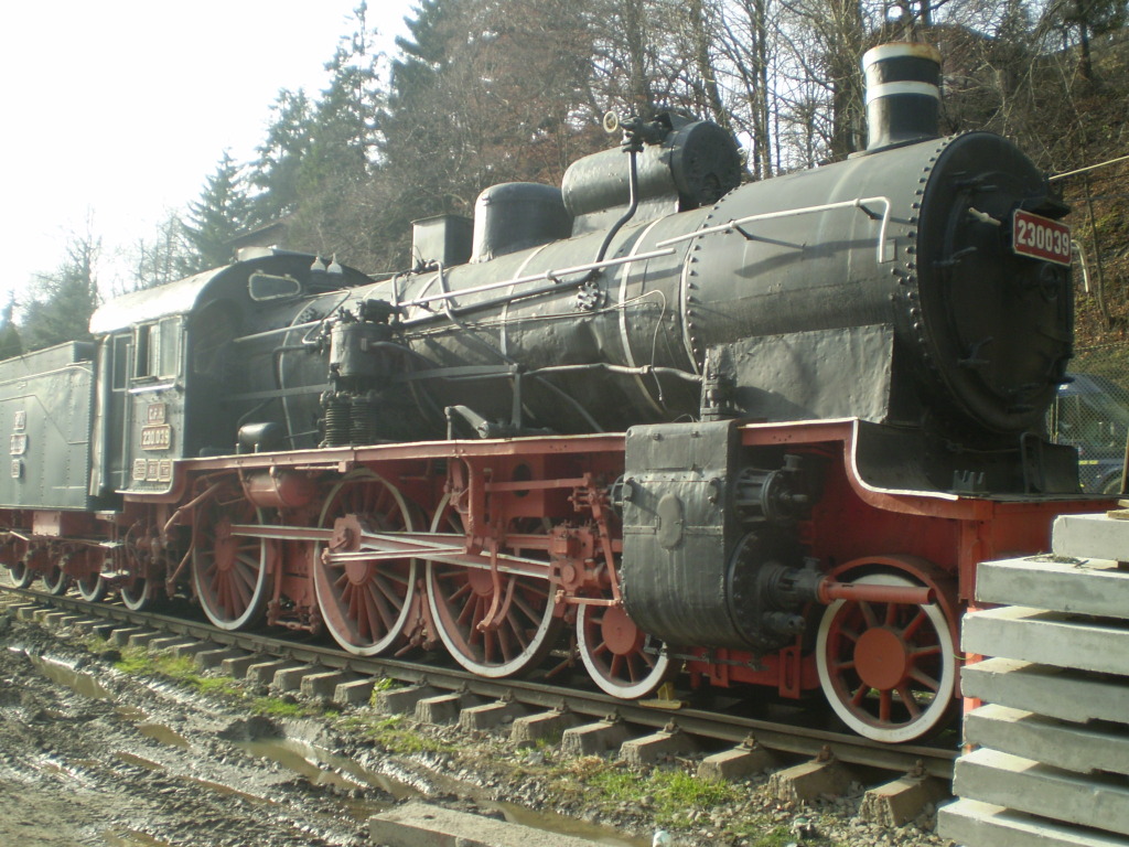LOCOMOTIVA 230039 IN SINAIA