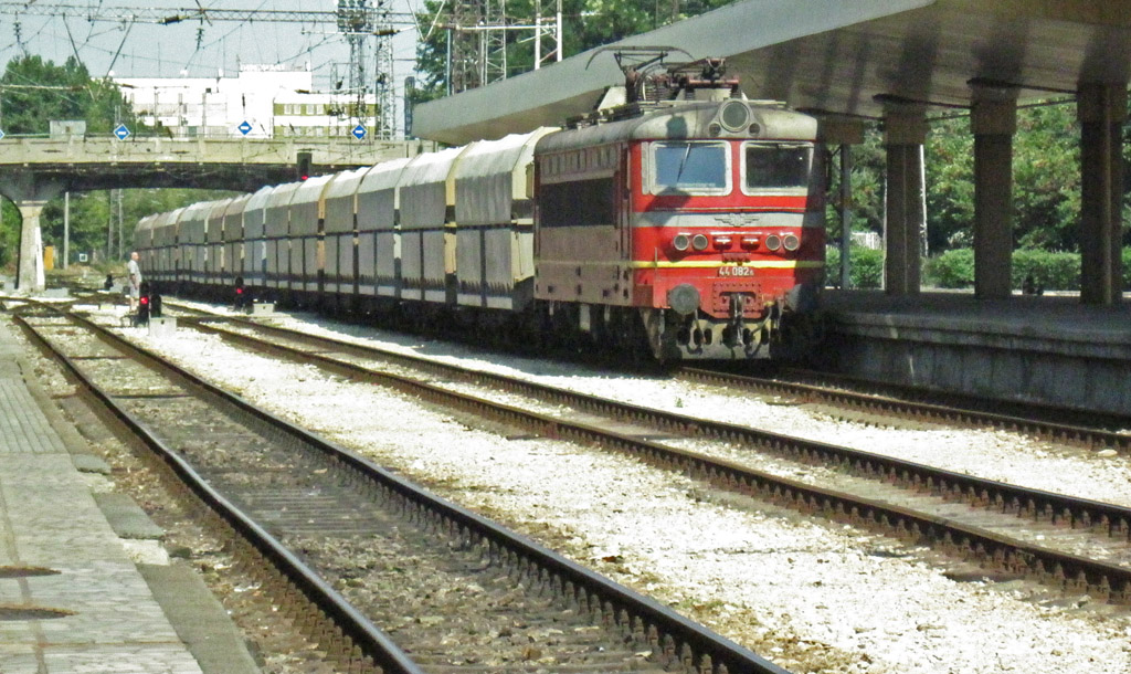 44 082- бутаща