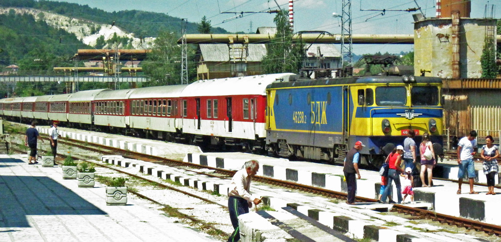 46 238