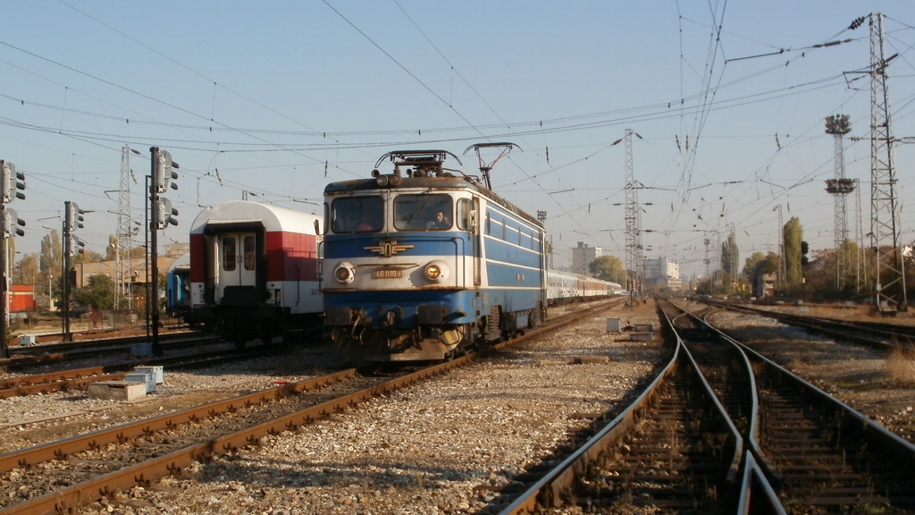 46 010.5 на път за илиянци.
