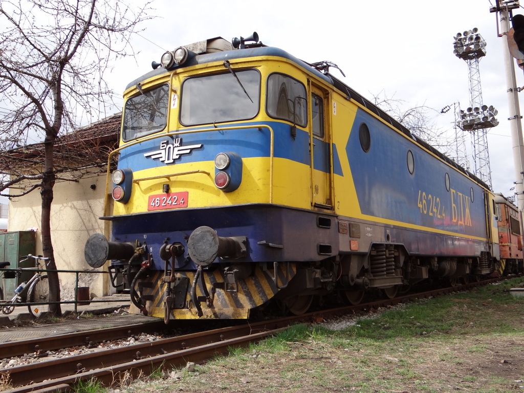 46 242.4 в депо София