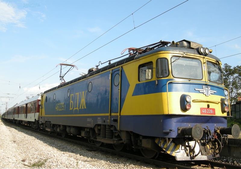 46 229.1 под красивия залез 